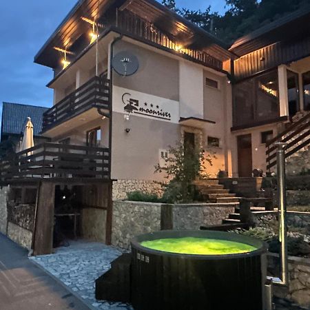 Moonriver Apartment Veljun 外观 照片