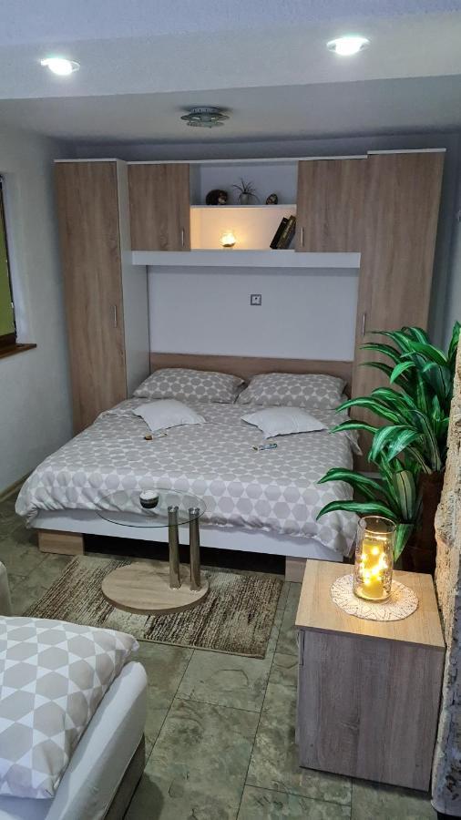 Moonriver Apartment Veljun 外观 照片