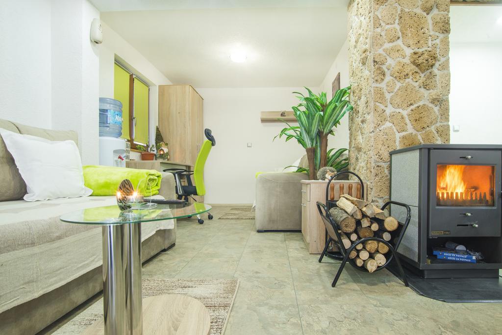 Moonriver Apartment Veljun 外观 照片