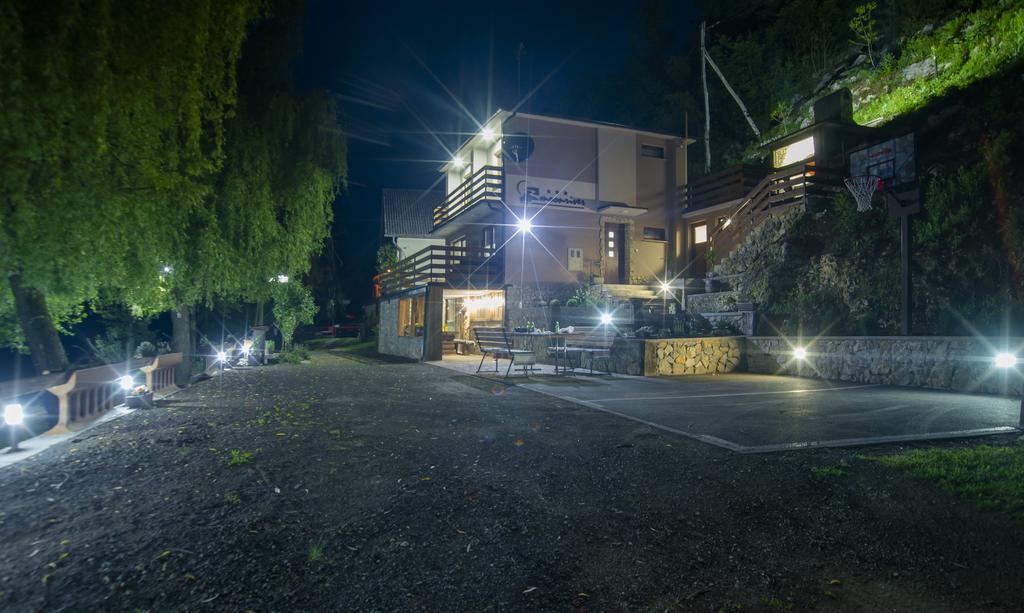 Moonriver Apartment Veljun 外观 照片